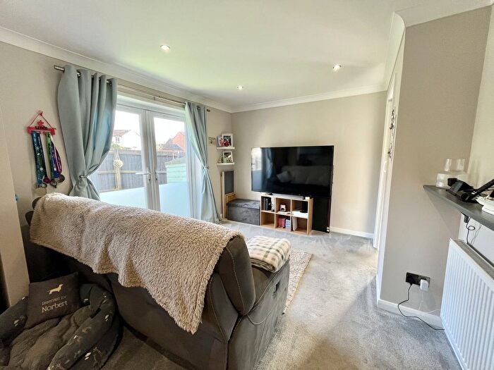 1 Bedroom End Terrace House For Sale In Spruce Close, Poole, BH17