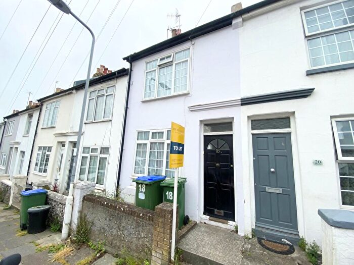 2 Bedroom Terraced House To Rent In Lawes Avenue, Newhaven, BN9
