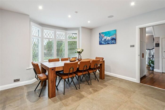5 Bedroom Detached House For Sale In Rydens Avenue, Walton-On-Thames, KT12