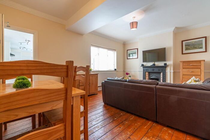 5 Bedroom Terraced House To Rent In Purley Road, Cirencester, GL7