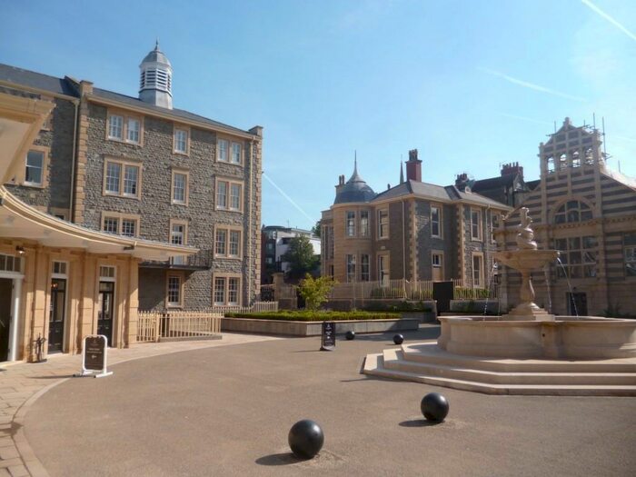 2 Bedroom Apartment To Rent In Harbourside, The General, BS1