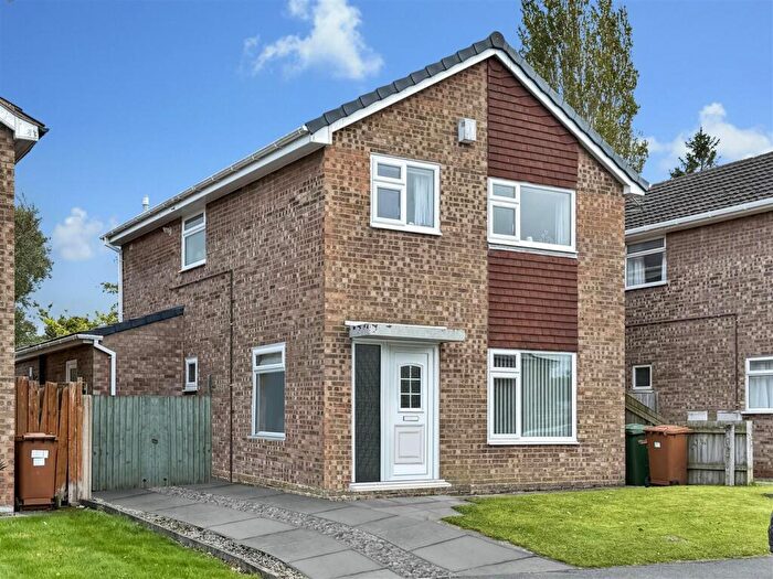 3 Bedroom Detached House For Sale In Heathbank Avenue, Irby, Wirral, CH61