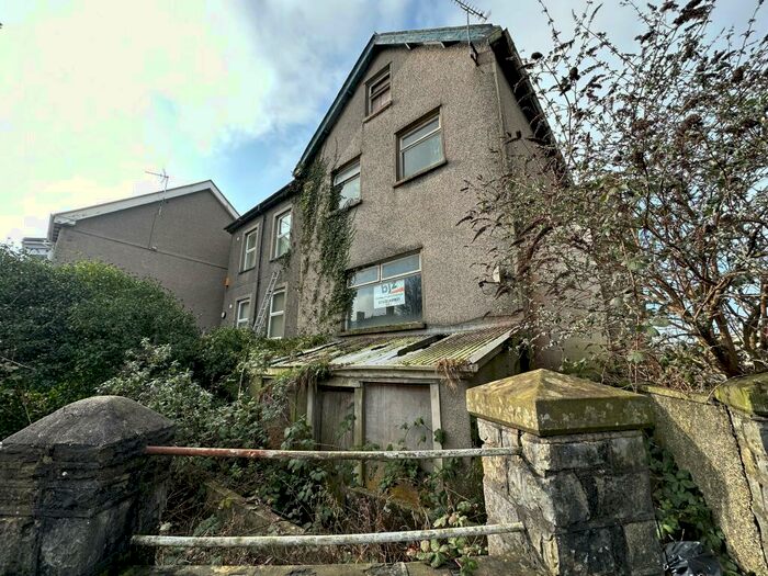 3 Bedroom SemiDetached House For Sale In Ewenny Road, Bridgend