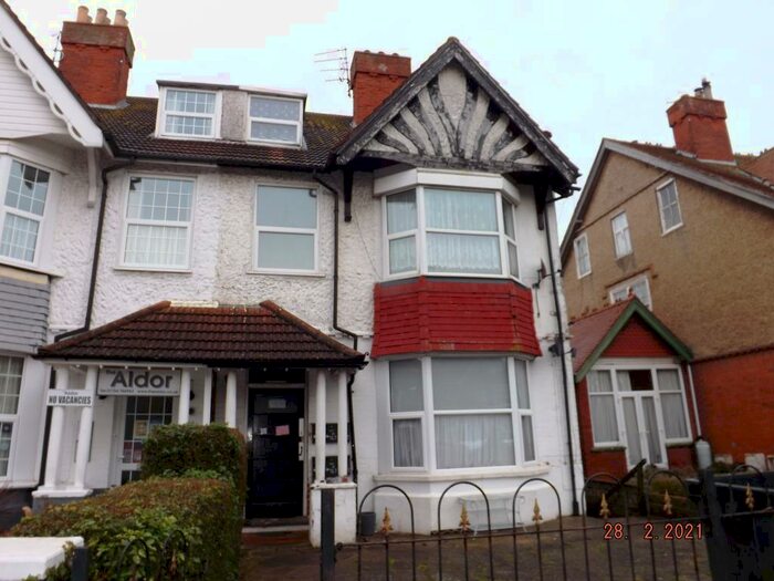 1 Bedroom Apartment To Rent In Scarborough Avenue, Skegness, PE25