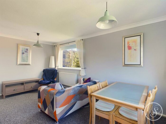 1 Bedroom Flat To Rent In Chapel House, Woodland Grove, Leeds, LS7