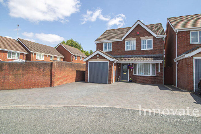 4 Bedroom Detached House For Sale In Wyvern Close, Oldbury, B68