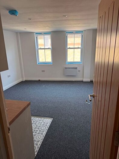 3 Bedroom Flat To Rent In Mansion Street, Margate, CT9
