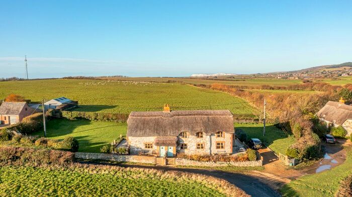1 Bedroom Cottage For Sale In Thorncross Lane, Brighstone, Newport PO30