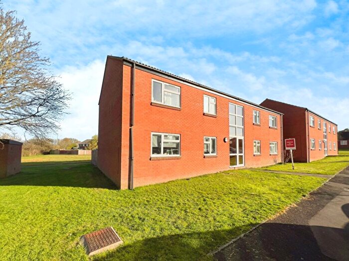 1 Bedroom Flat For Sale In Strode Road, Street, BA16