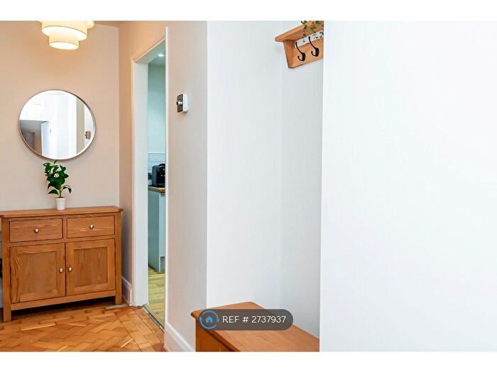 2 Bedroom Flat To Rent In Brighton Road, Purley, CR8