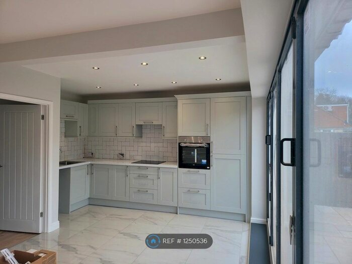 3 Bedroom Bungalow To Rent In Woodland Avenue, Northampton NN6