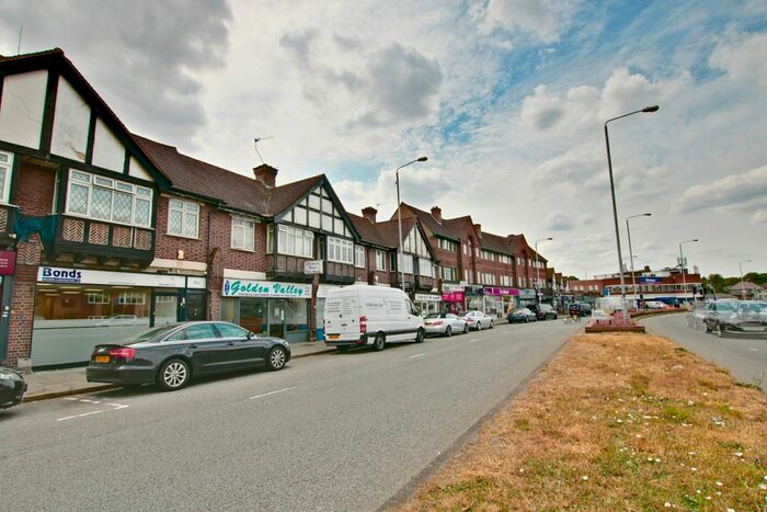 2 Bedroom Flat To Rent In Croydon Road, West Wickham, BR4