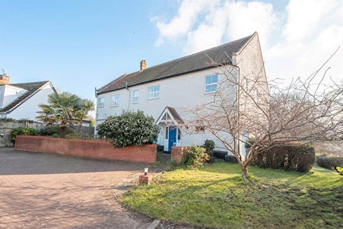 2 Bedroom Flat For Sale In Victoria Road, Aldeburgh, IP15