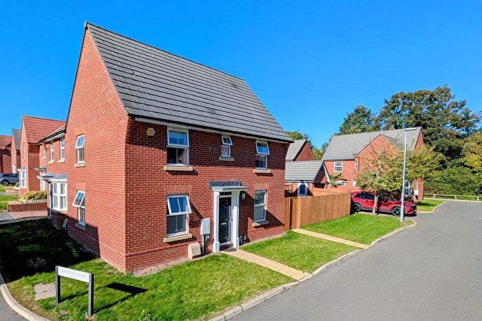 3 Bedroom Semi Detached House For Sale In Camberwell Place, Hemel Hempstead, HP2