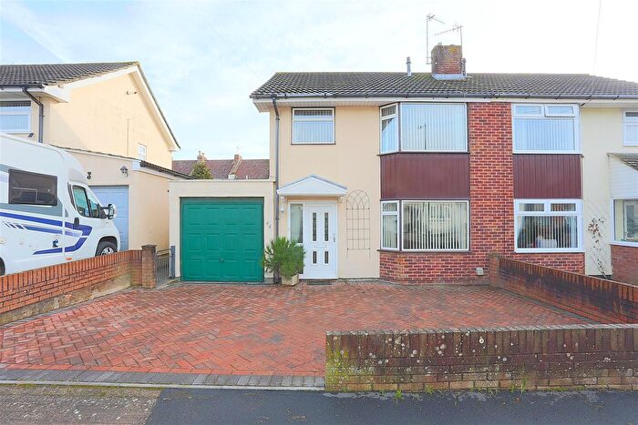3 Bedroom Semi Detached House For Sale In Church Leaze, Shirehamptn, BS11