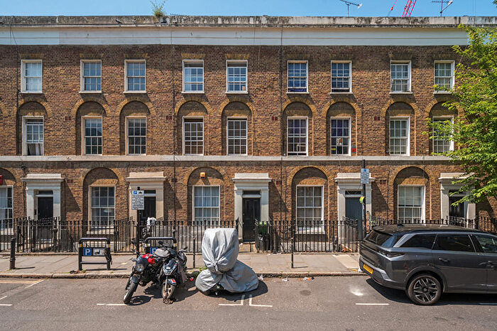 2 Bedroom Flat For Sale In Balfe Street, London, N1