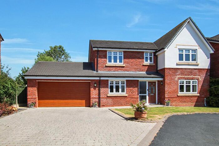 4 Bedroom Detached House For Sale In Yew Tree Court, CV9