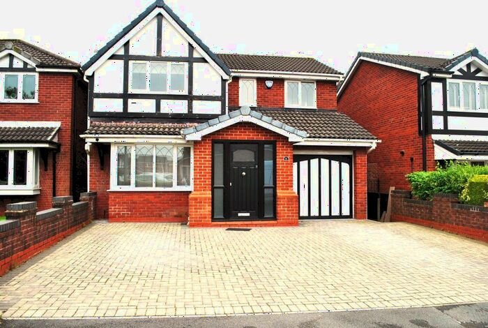 4 Bedroom Detached House To Rent In () Yewbarrow Close, Astley, M29