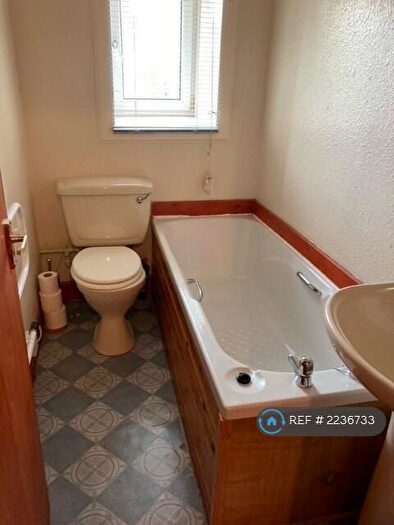 1 Bedroom Flat To Rent In Queen Street, Campbeltown, PA28