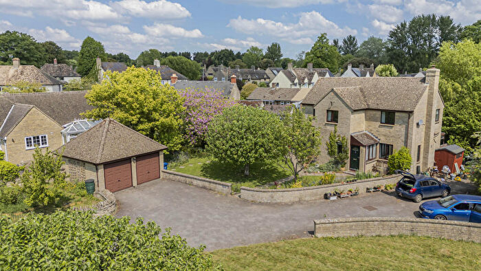 4 Bedroom Detached House For Sale In The Lane, Fritwell, OX27