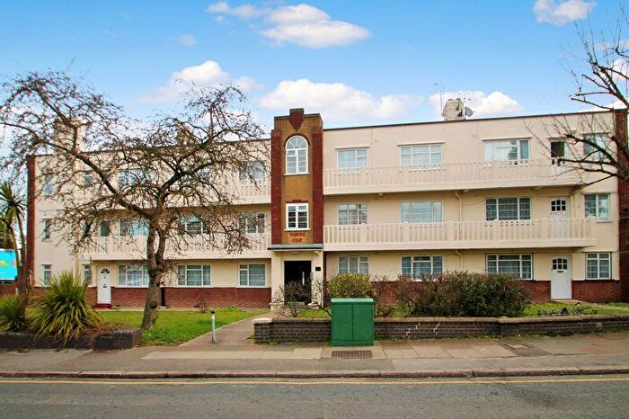 2 Bedroom Flat For Sale In Princes Drive, Harrow, HA1