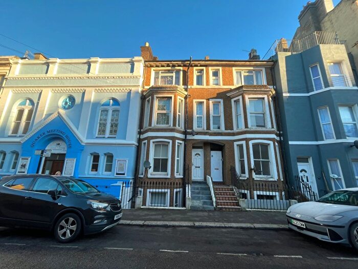 2 Bedroom Maisonette To Rent In South Terrace, Hastings, TN34