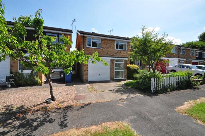 3 Bedroom End Of Terrace House To Rent In Holland Gardens, Fleet, GU51