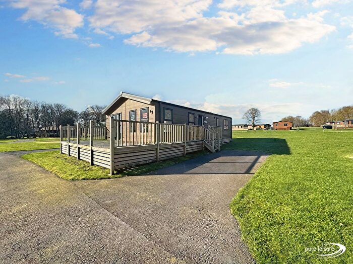 2 Bedroom Lodge For Sale In Flamborough Road, Sewerby, Bridlington, YO15