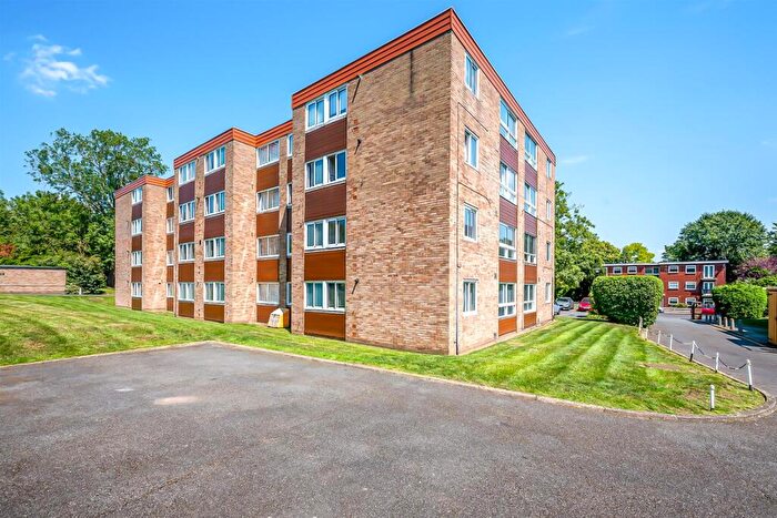 1 Bedroom Apartment For Sale In Shortlands Grove, Shortlands, Bromley, BR2