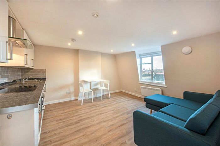 2 Bedroom Property To Rent In Kennington Park Road, London, Uk, SE11