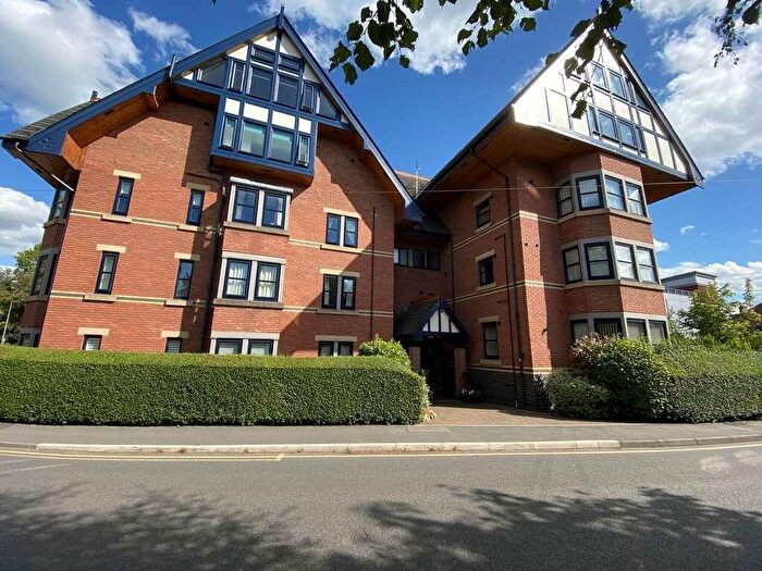 2 Bedroom Apartment To Rent In Hawthorn Grn, Ws, SK9