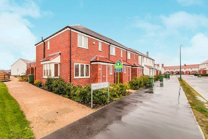 3 Bedroom Semi-Detached House To Rent In Halcrow Avenue, Dartford, DA1