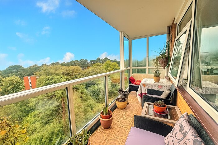 2 Bedroom Flat For Sale In Bournemouth, BH4