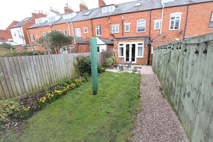 3 Bedroom Terraced House To Rent In Grove Street, Banbury, Oxon, OX16