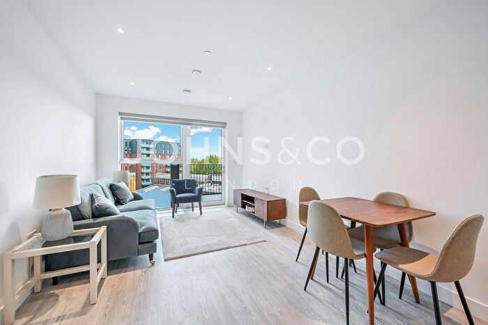 1 Bedroom Flat To Rent In Kew Bridge Rise, Kew Bridge, London, TW8