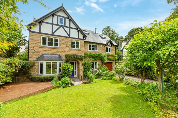 5 Bedroom Detached House For Sale In Parkwood Gardens, Roundhay, LS8