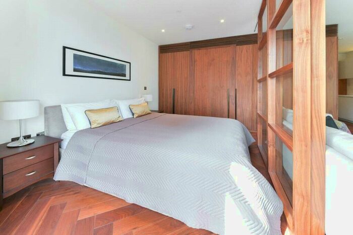 1 Bedroom Apartment To Rent In Ambassador Building, London, SW11