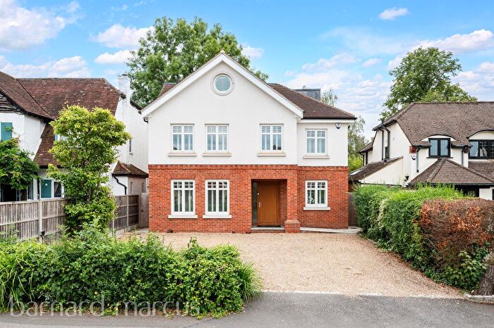 4 Bedroom Detached House For Sale In Red Lane, Claygate, Esher, KT10
