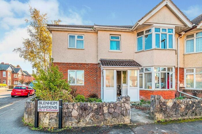 6 Bedroom Detached House To Rent In Blenheim Gardens, Southampton SO17