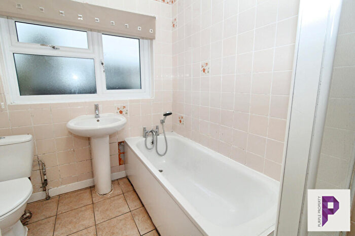 3 Bedroom Terraced House For Sale In Livingstone Road, Gillingham, Kent, ME7