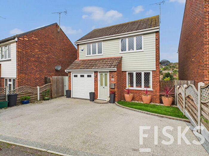 4 Bedroom Detached House For Sale In Glyders, Benfleet, SS7