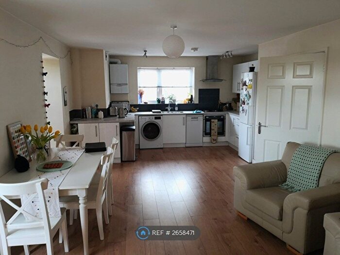 1 Bedroom Flat To Rent In Halliday Hill, Headington, Oxford, OX3