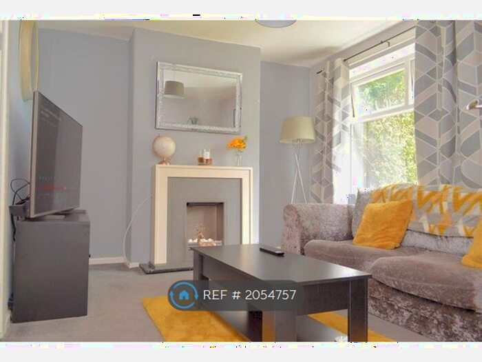 2 Bedroom Semi-Detached House To Rent In Tanners Fold, Oldham, OL8