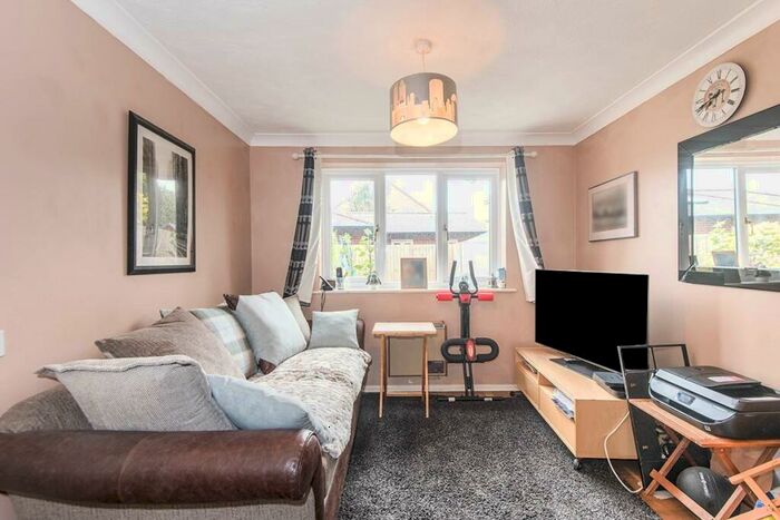 1 Bedroom Flat To Rent In Grove Place, Southampton, SO19