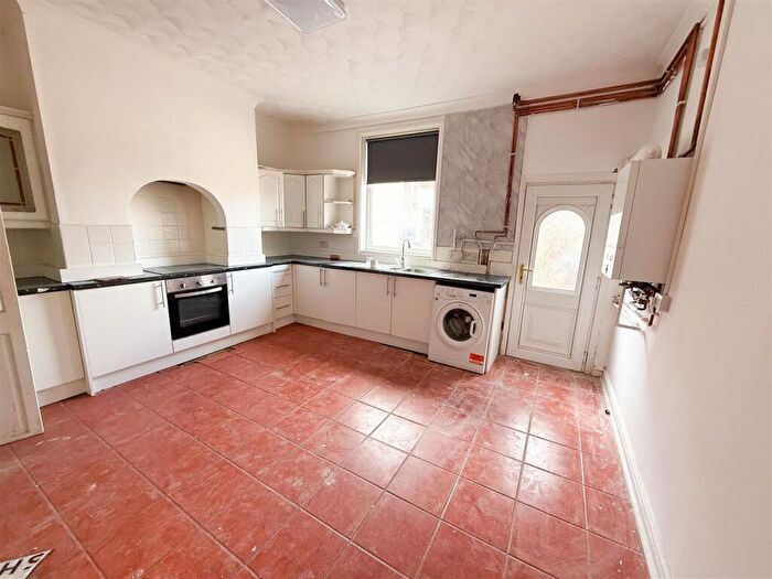 4 Bedroom Terraced House To Rent In Catterall Street, Blackburn, BB2