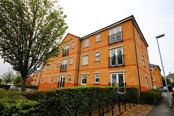 2 Bedroom Flat For Sale In Conisborough Way, Hemsworth, WF9