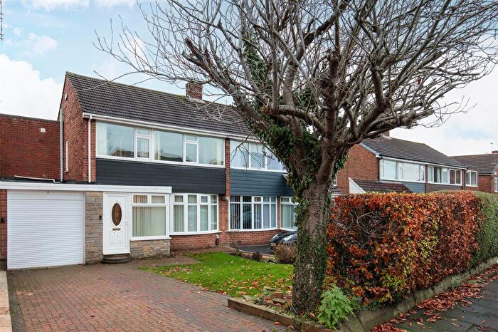 3 Bedroom Semi-Detached House For Sale In Corbridge Avenue, Wideopen, NE13
