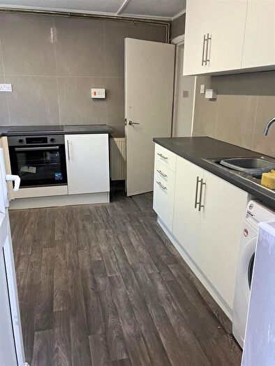 2 Bedroom Flat To Rent In Brendon Avenue, Stopsley, Luton., LU2