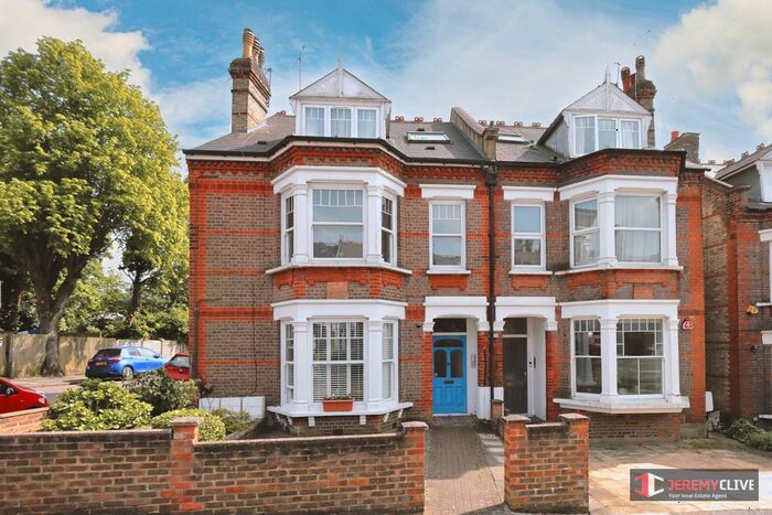 2 Bedroom Flat To Rent In Mountfield Road, London, N3