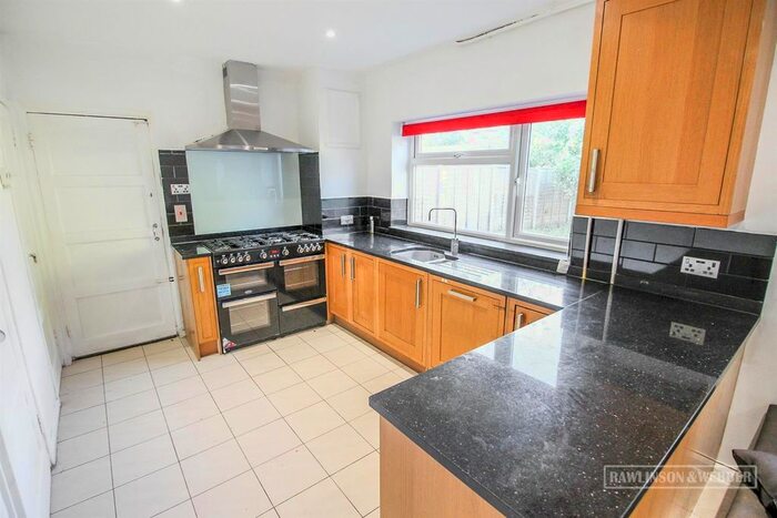 4 Bedroom Terraced House To Rent In The Fairway, West Molesey, KT8